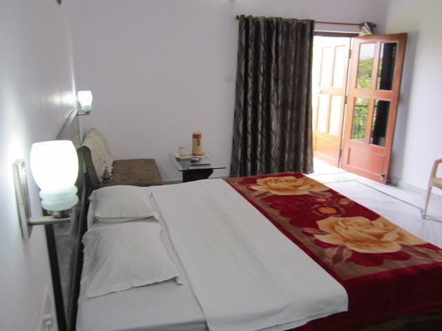 Hotel Surya Khajurāho Exterior photo