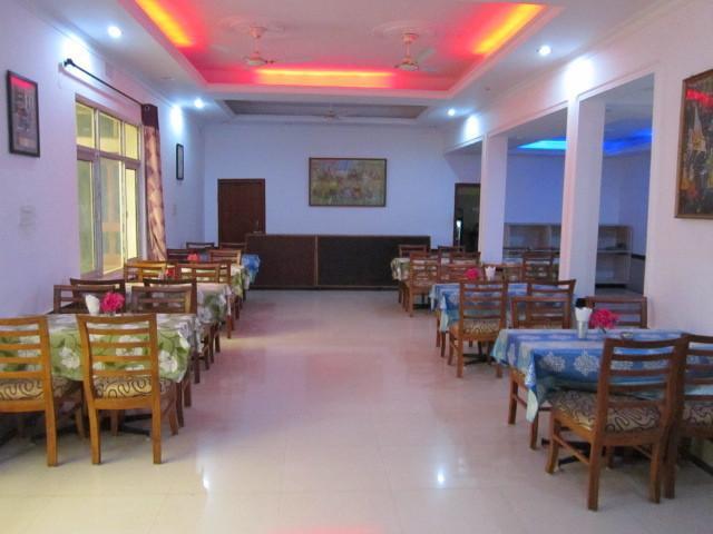 Hotel Surya Khajurāho Exterior photo