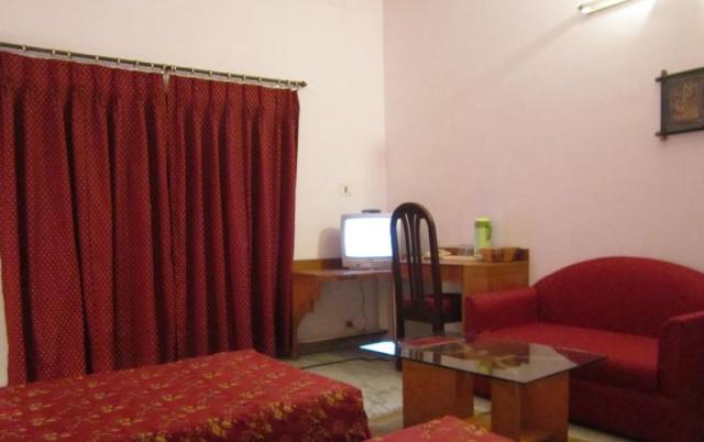 Hotel Surya Khajurāho Exterior photo