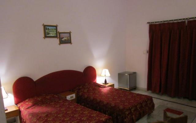 Hotel Surya Khajurāho Room photo